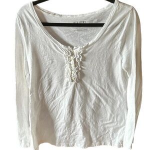 Old Navy size large ruffled‎ henley..button down . EUC.